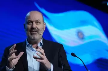 Sturzenegger y un posteo desafiante: "El rumbo depende de vos"