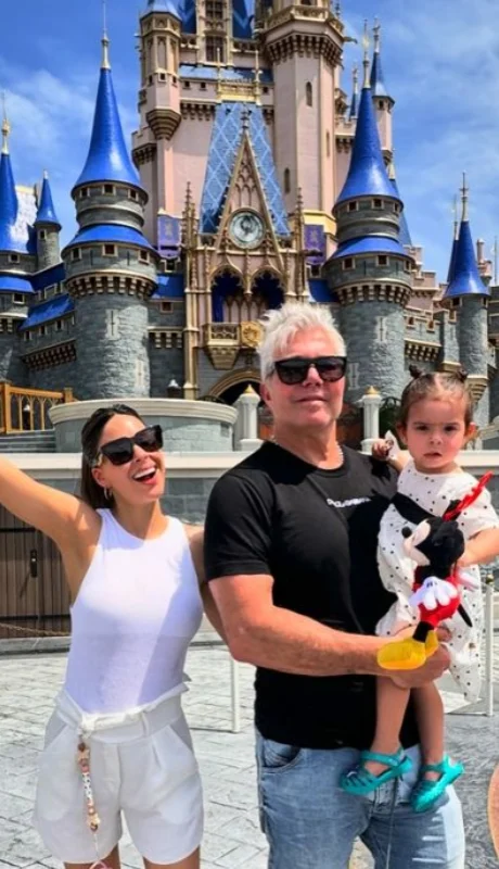 La familia realizó una escapa a EE. UU. y visitó Disney.