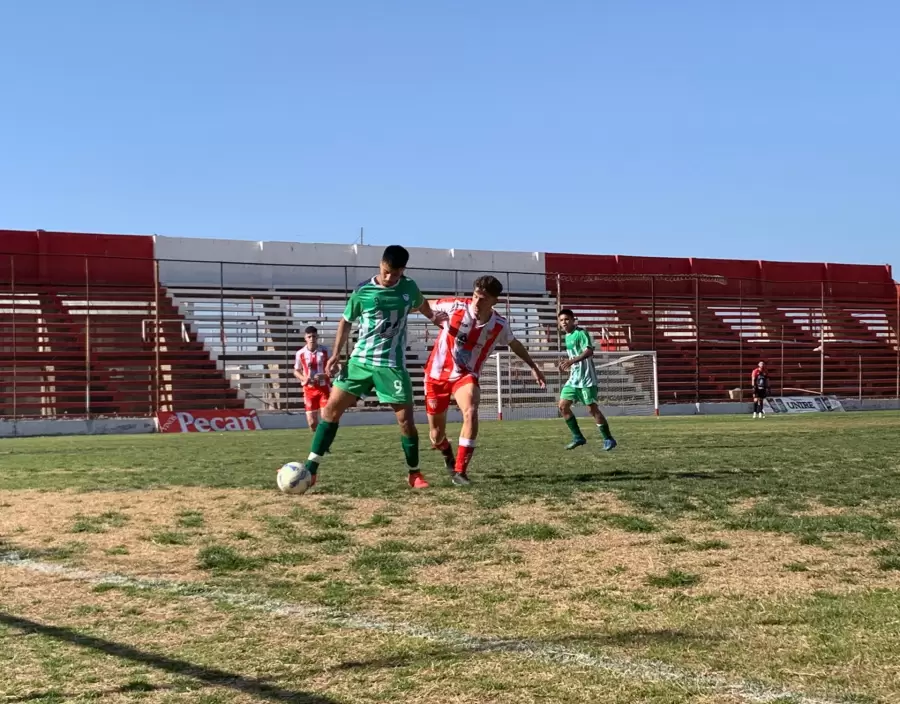 San Martín se mantiene en la punta