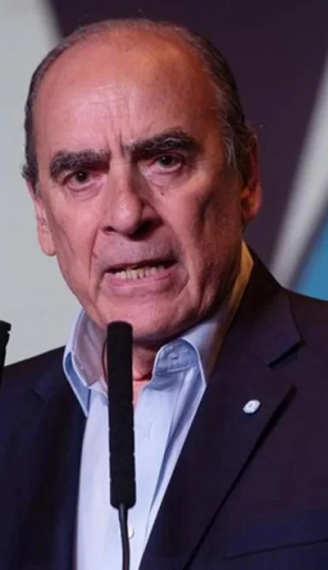 Francos confirmó que Israel avisó a la Argentina.