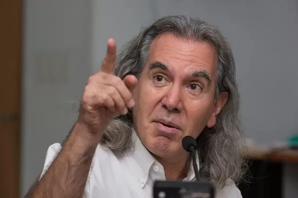 El abogado Pablo Llonto presentó la denuncia penal contra los legisladores libertarios