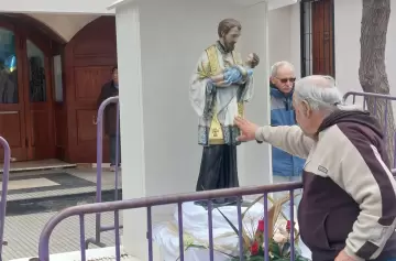 Comenzó la vigilia por San Cayetano con un fuerte llamado de atención de la Iglesia