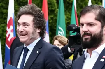 El Chavismo se sube al ring: "Boric se coloca a la derecha de Javier Milei"