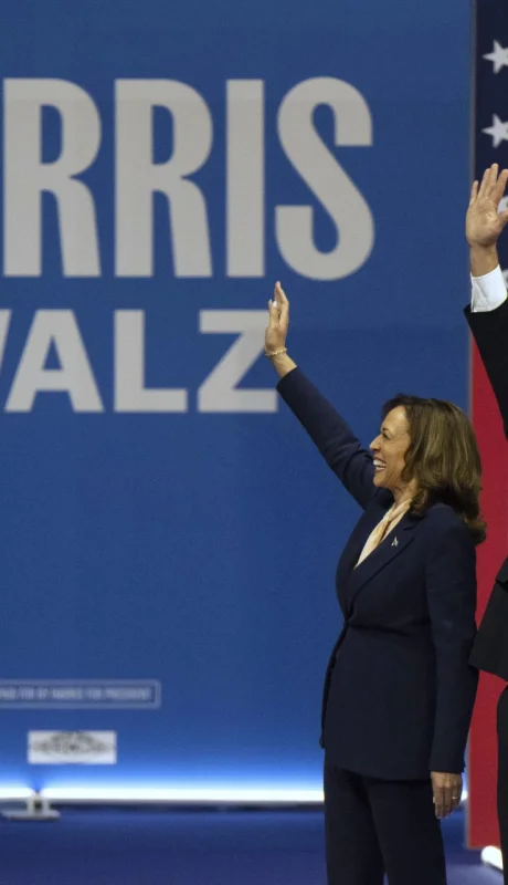 Kamala Harris y Tim Walz se subieron al escenario al ritmo de Beyoncé
