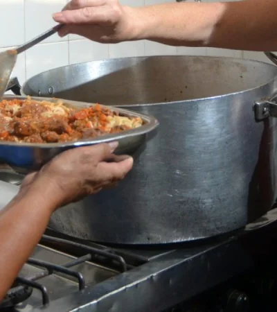 El Gobierno anunció un aumento de 40% en el presupuesto para los comedores