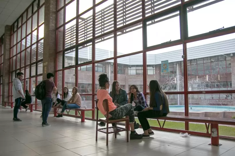 El concurso está destinado a jóvenes estudiantes, tanto secundarios como universitarios