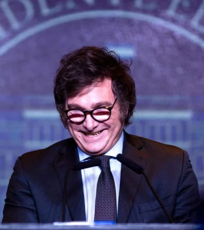 Javier Milei 'acusó' a periodistas de encubrir a Alberto Fernández