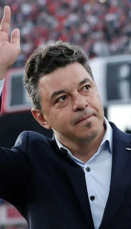 El Muñeco vuelve a su casa.