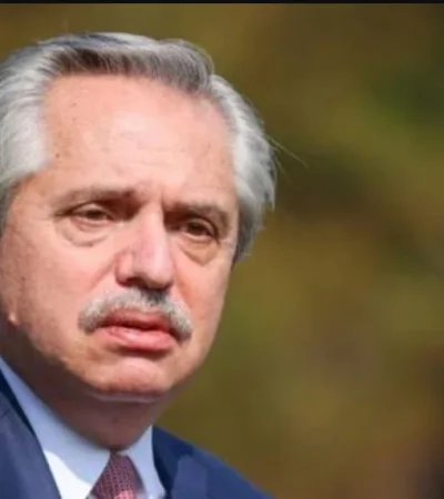 El departamento del expresidente fue allanado por la Policía Federal