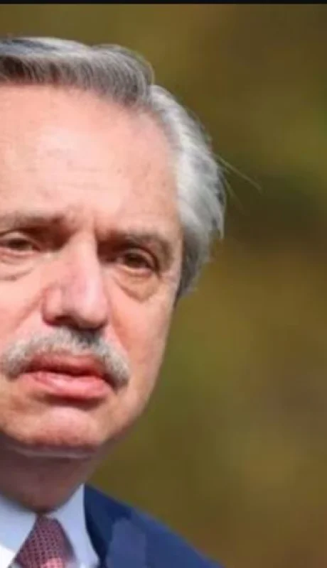 El departamento del expresidente fue allanado por la Policía Federal