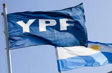 Buitres al acecho: intentarán embargar bienes por deuda de YPF