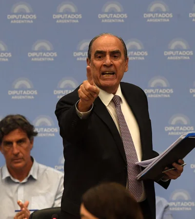 El jefe de Gabinete, Guillermo Francos, molesto por la actitud de los libertarios. (Web)