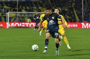 La Lepra mereció la victoria, pero Boca lo igualó sobre el final