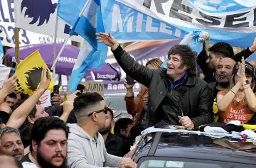 Gabriel Slavinsky analiza la campaña de LLA: ¿qué busca Milei con su estrategia actual?