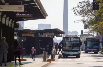 Tras el paro, la UTA logró un aumento paritario por encima del techo del Gobierno