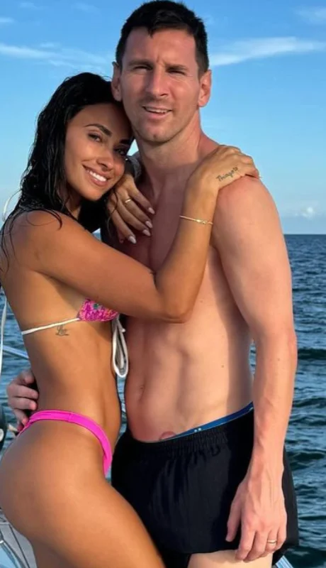 El 10 comparte con su familia el verano de la Florida.