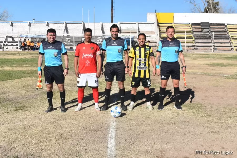 Palmira se midió contra Alagarrobal/ Gustavo López