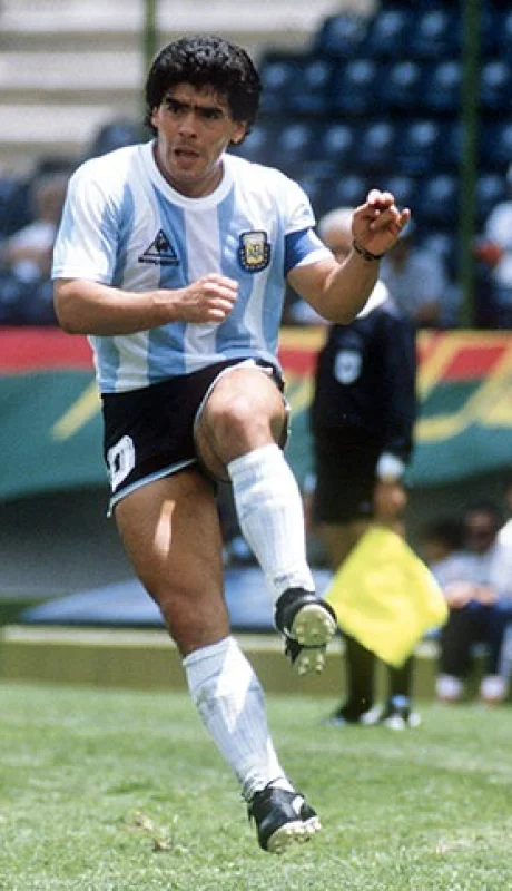 Diego Armando Maradona.
