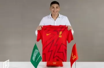 Equi Fernández fue presentado en el Al-Qadsiah de Arabia Saudita