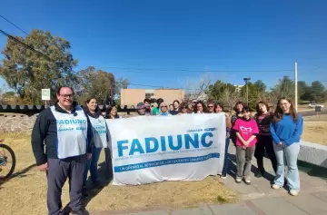 Protesta de ollas vacías por el desfinanciamiento de la educación
