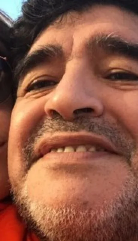 Dalma y Diego. La hija de Maradona respondió sobre el ninguneo de Adorni.