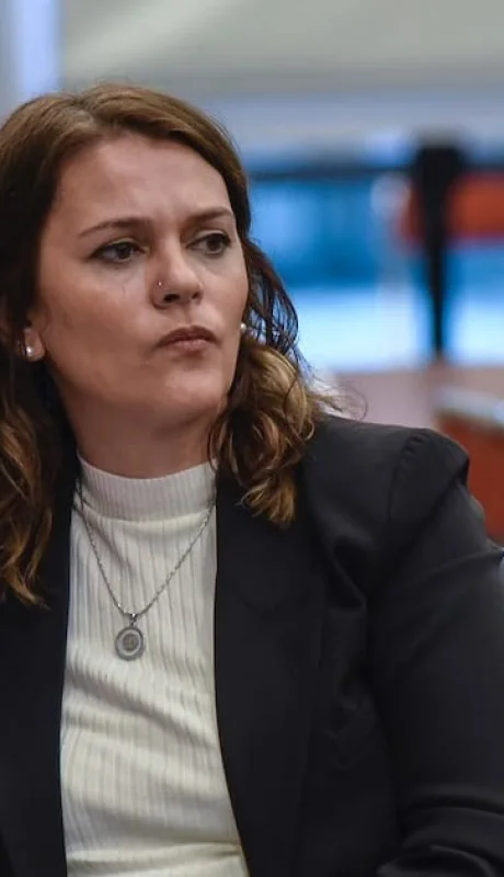 La familia guardaba dinero para el viaje de egresados de sus dos hijas