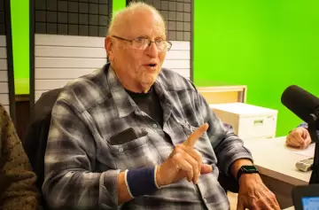 Luis "Changui" Cáceres: "Milei deja a la democracia parada al borde del abismo"