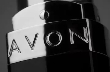 El talco pone en quiebra a Avon de Estados Unidos