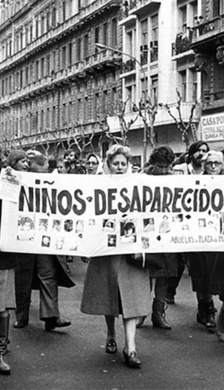 Las Abuelas han recuperado 137 nietos y aún buscan 300 más.