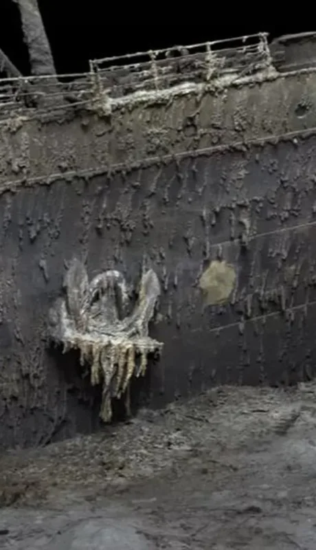 La proa todavía intacta del famoso buque. (Foto: web)