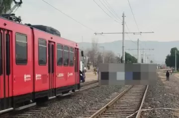 Conmoción: un joven falleció tras ser atropellado por el Metrotranvía