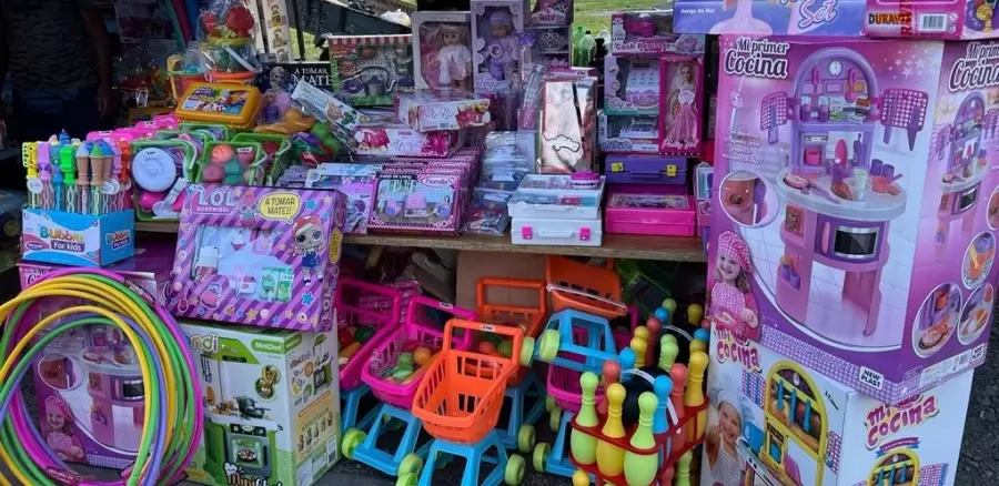 Variedad de juguetes y precios por el Día de las Infancias