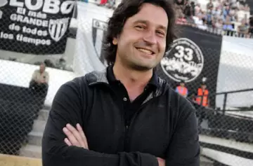 Porreta va paso a paso en su sueño de ascenso con el Lobo