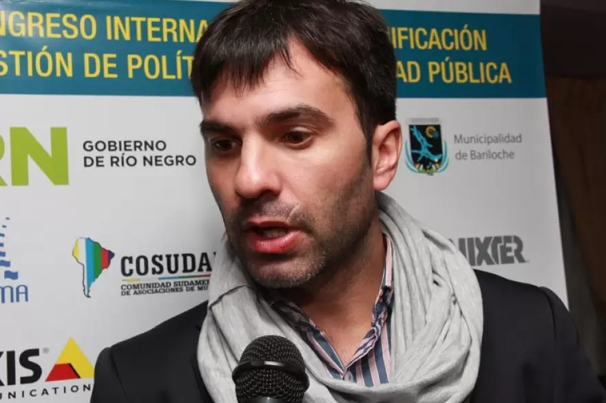 El economista Mariano de Rosa estima que el plan económico del Gobierno avanza por el buen camino. (Foto: web)