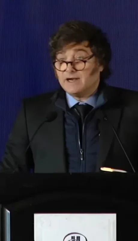 El presidente Javier Milei resaltó la labor de Patricia Bullrich./