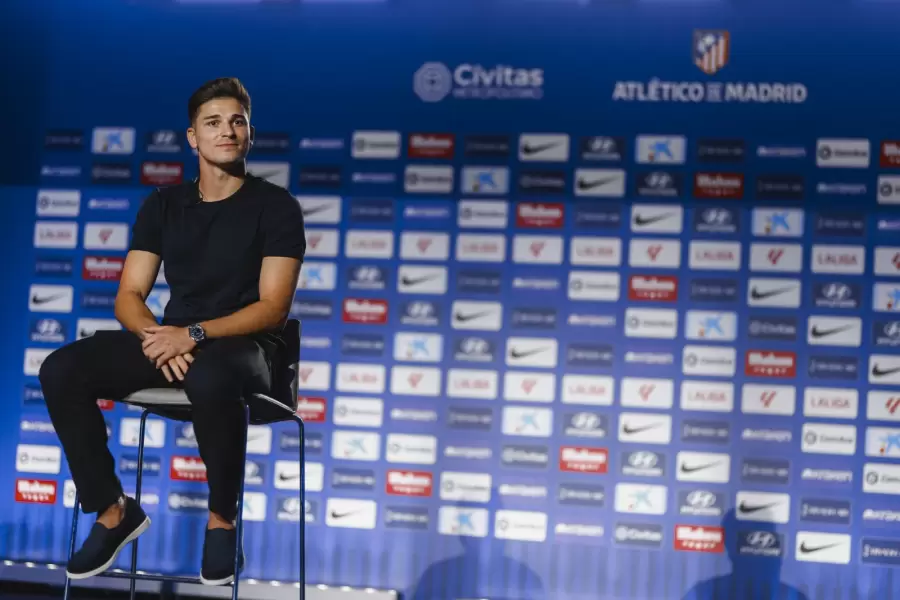 Presentación de Julián Álvarez en el Atlético Madrid