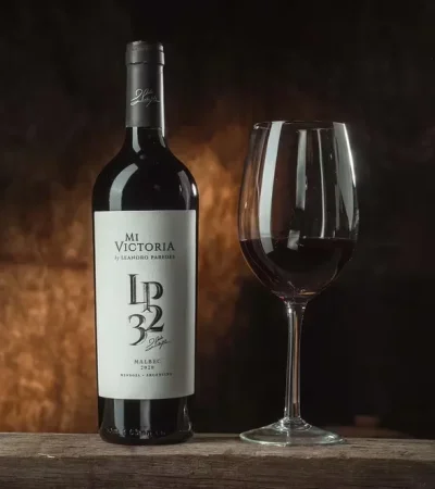 El último lanzamiento del vino de Paredes.