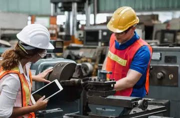 Industria y construcción volvieron a mostrar números rojos: cayeron más de 4% en marzo