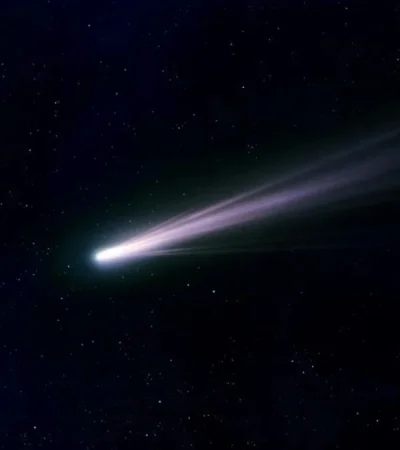 El cometa Tsuchinshan-ATLAS se acerca a la Tierra.