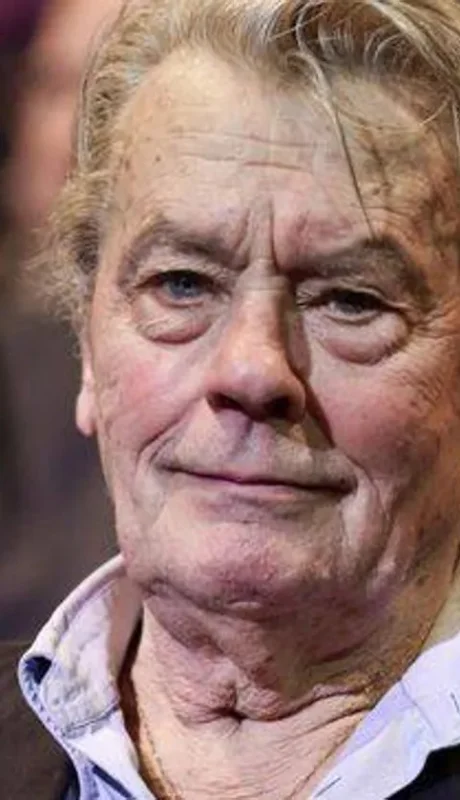 El cine francés llora la muerte de Alain Delon