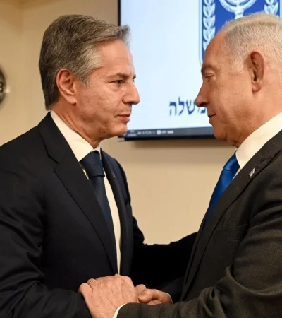 Difícil misión de Blinken/