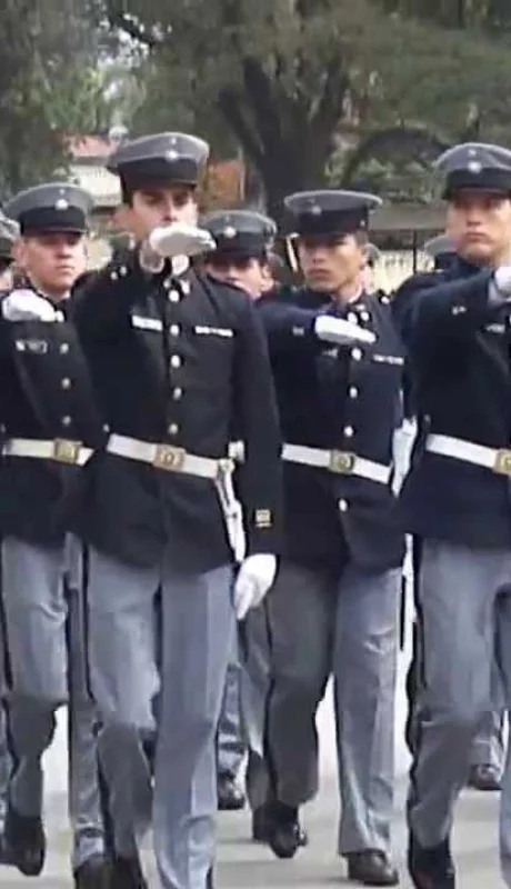 ¿Para qué sirven los liceos militares?