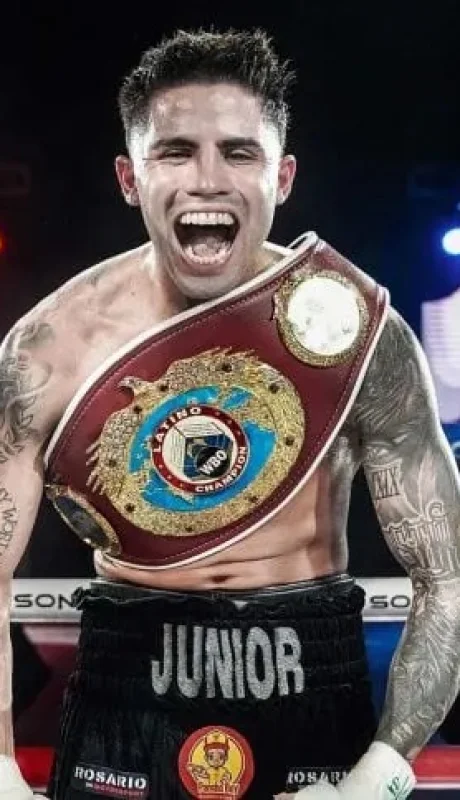 La alegría de Alanis tras ganar la Corona.