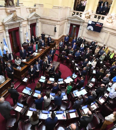 El aumento de las dietas dejaría el sueldo bruto en unos 9 millones de pesos.