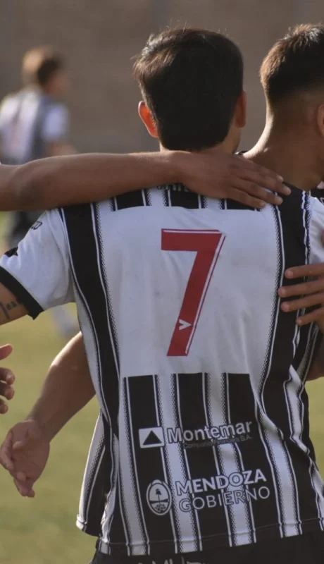 Gimnasia goleó de visitante a Algarrobal