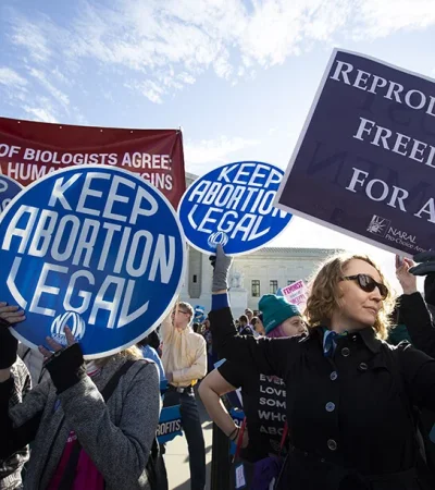 Las organizaciones en defensa del derecho al aborto lograron poner en las boletas electorales de Arizona la propuesta de Ley