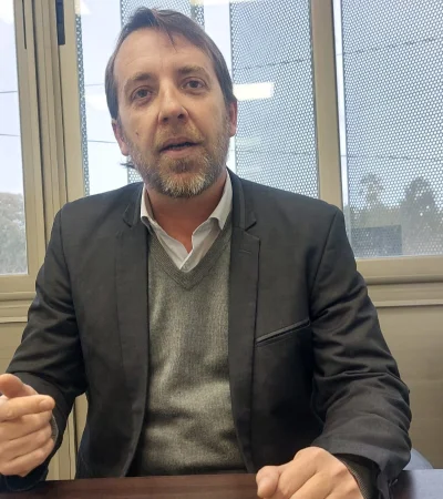 Senador Valentin González (LAUM)