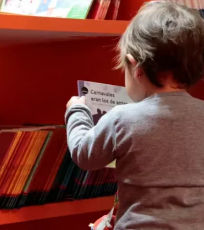 Para los nativos digitales la experiencia del libro físico no es habitual, pero puede ser benéfica.