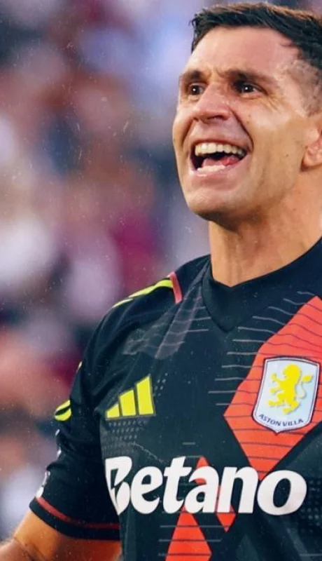 El Dibu renovó contrato hasta 2026