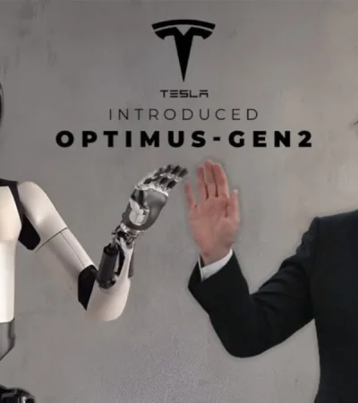 El magnate Elon Musk junto a Optimus, la creación de Tesla. (Imagen: web)